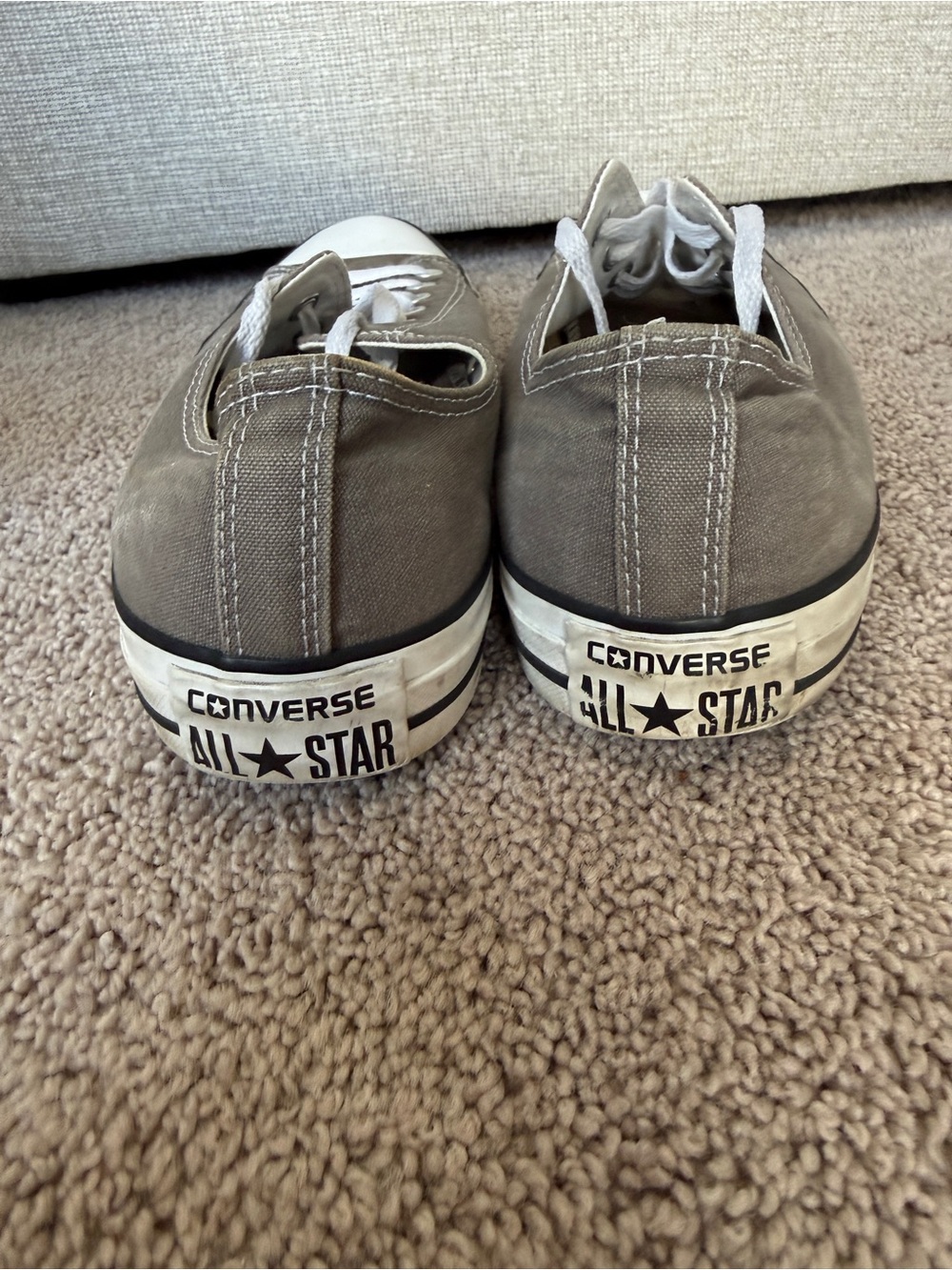 Converse Chuck Taylor All Star Low top sneakers in a charcoal gray - Picture 5 of 9